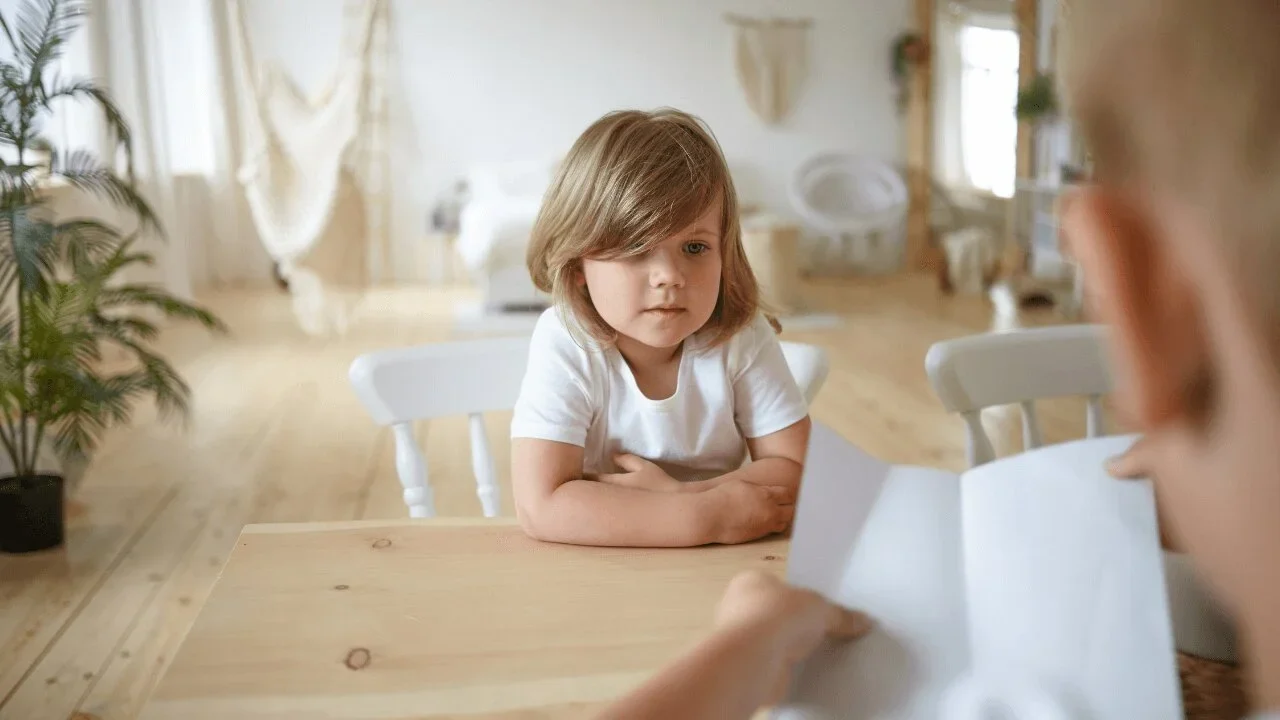 Construyendo un lugar seguro: La importancia del vínculo y el juego en terapia