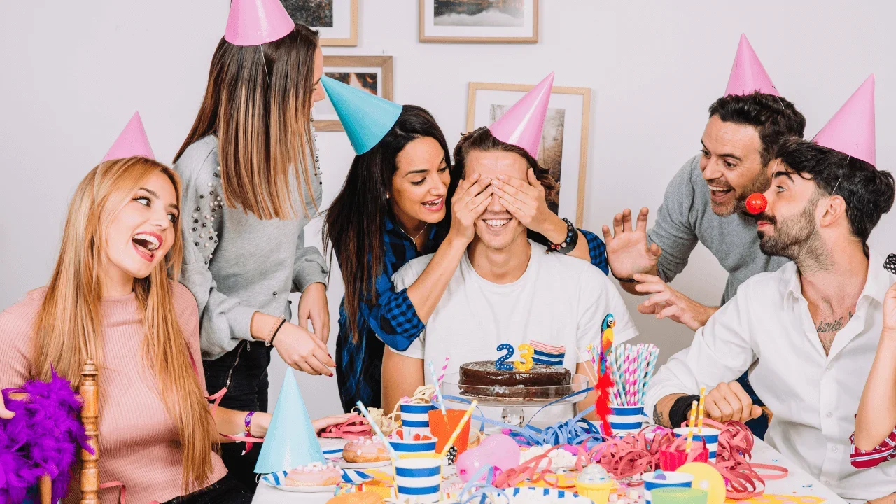 ¡Celebra tu cumpleaños con Adipa y regálate un curso gratis!