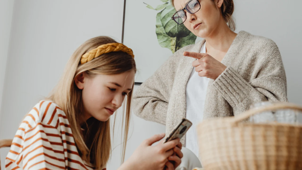 Conductas impulsivas en adolescentes: abordaje desde el tratamiento cognitivo conductual