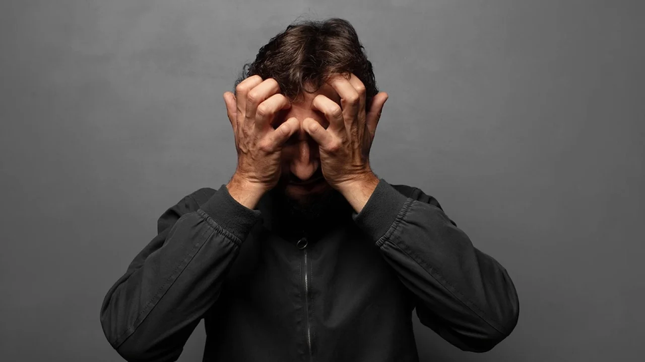 Trastorno paranoide de la personalidad: síntomas y causas